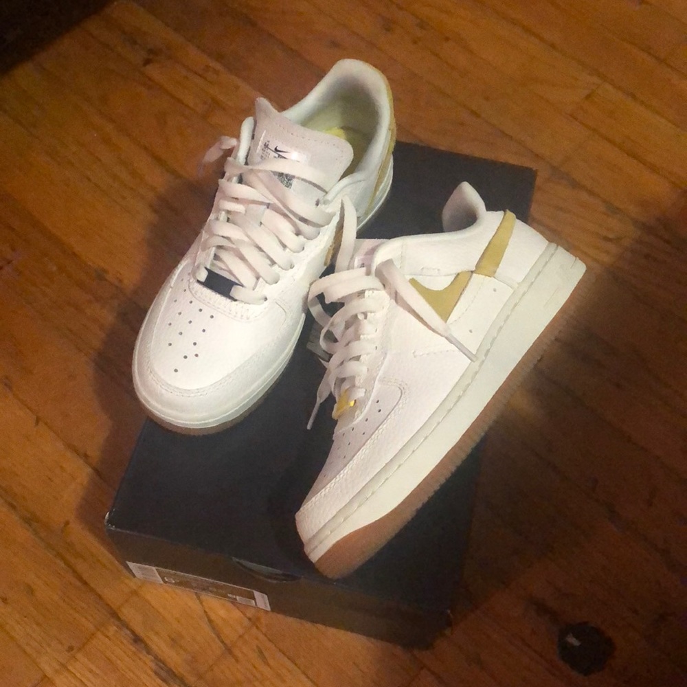 NIKE WMNS AIR FORCE 1 '07 LXX